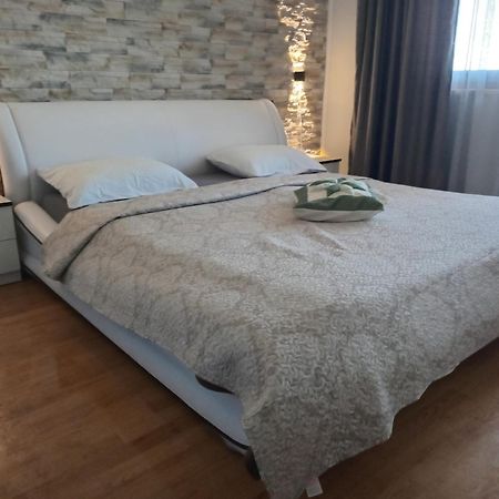 Apartment Camelia Porec Exterior photo