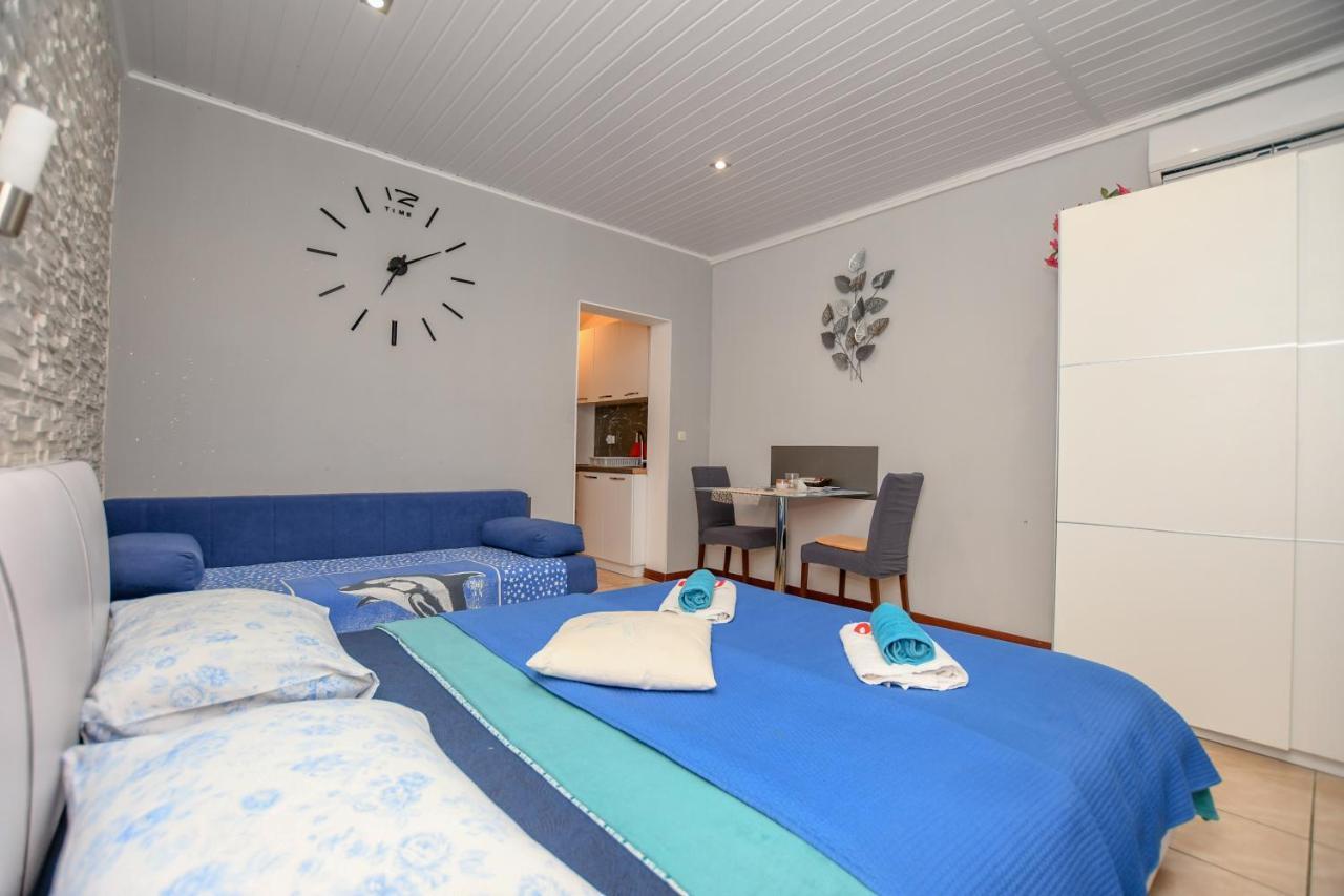 Apartment Camelia Porec Exterior photo