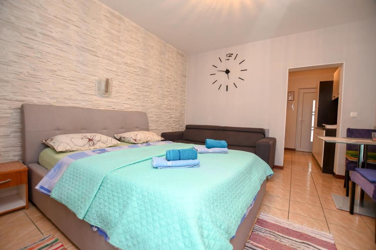 Apartment Camelia Porec Exterior photo