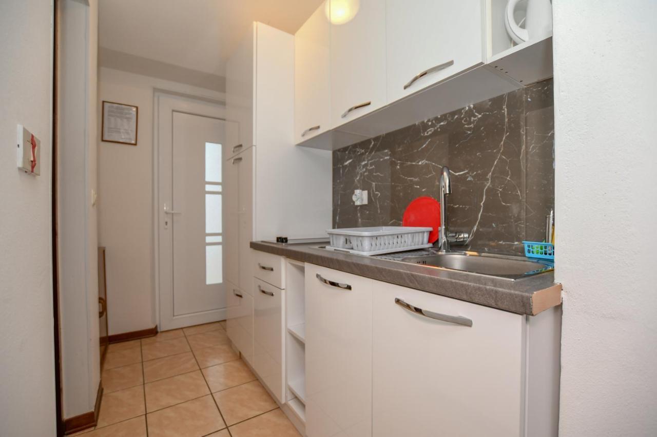 Apartment Camelia Porec Exterior photo