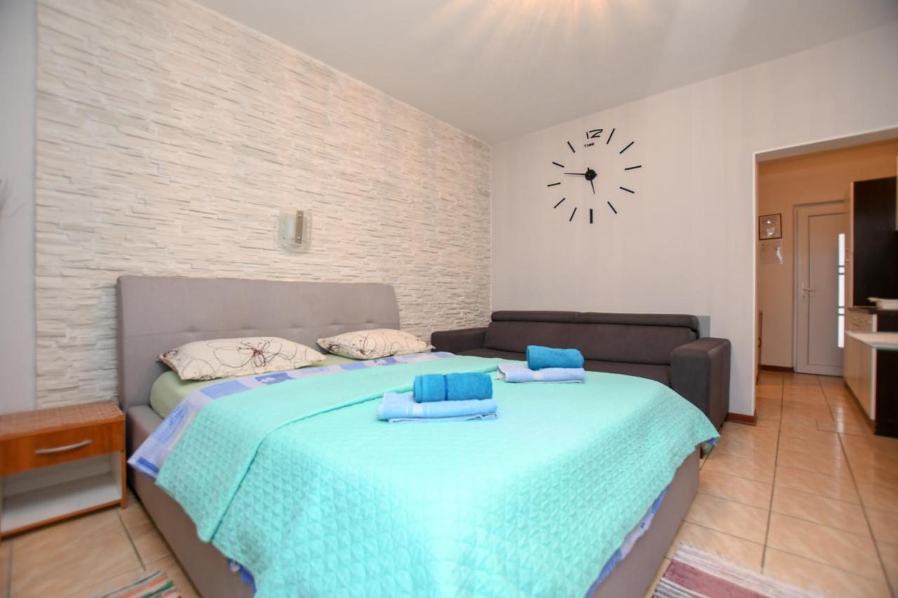Apartment Camelia Porec Exterior photo