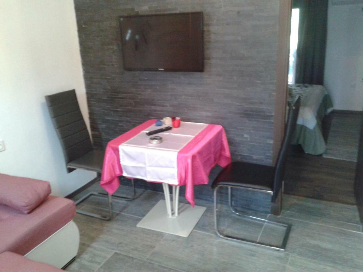 Apartment Camelia Porec Exterior photo
